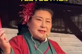 开封王婆爆火后回应：“想给年轻人提供交友的平台，一年促成了四五十对姻缘”图片