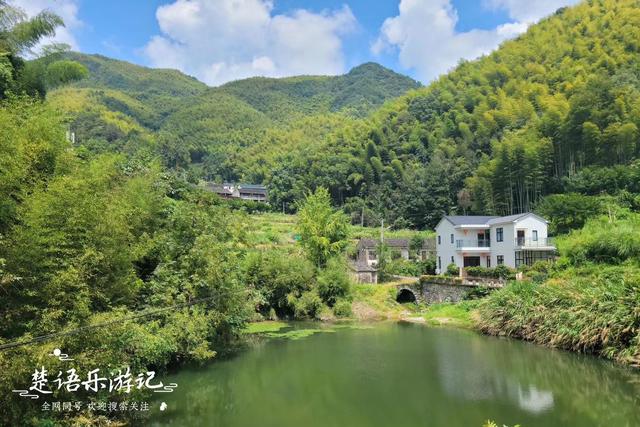 浙江宁波雷虎岩下的古村，犹如被遗忘的山中明珠，堪比世外桃源