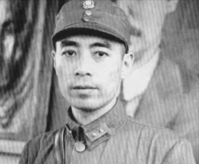 大授衔结束后，有人迟迟不肯走，周总理询问原因，对方称没被授衔