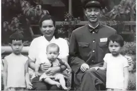 他虽是上将，转业到地方当厅长，取消军衔改行政6级：压了我一级图片