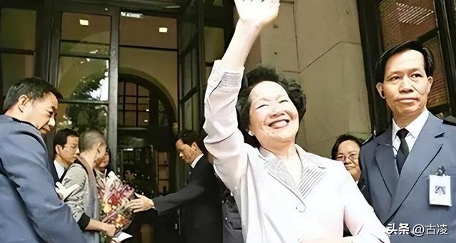 善恶终有报！“港独分子”陈方安生，弟弟自杀女儿去世，晚景凄凉