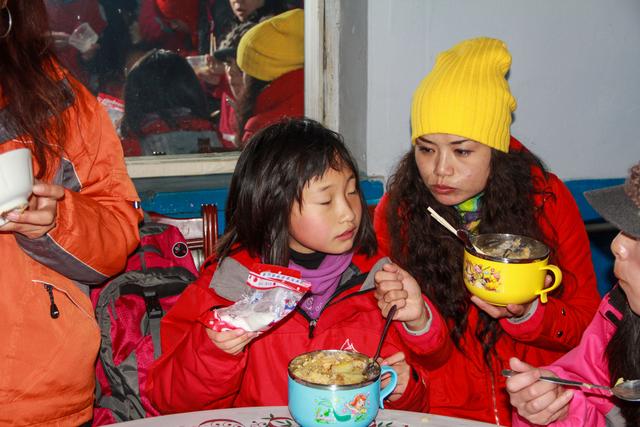 十二年前我在千山五龙宫寺庙吃粥！