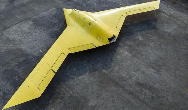 又添猛将！中国新型高速隐身无人机首飞成功，航程能绕台湾3圈