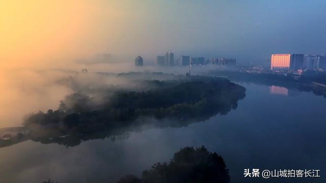 四川这座“袖珍”地级市，比成都悠闲，风光不输乐山，性价比超高