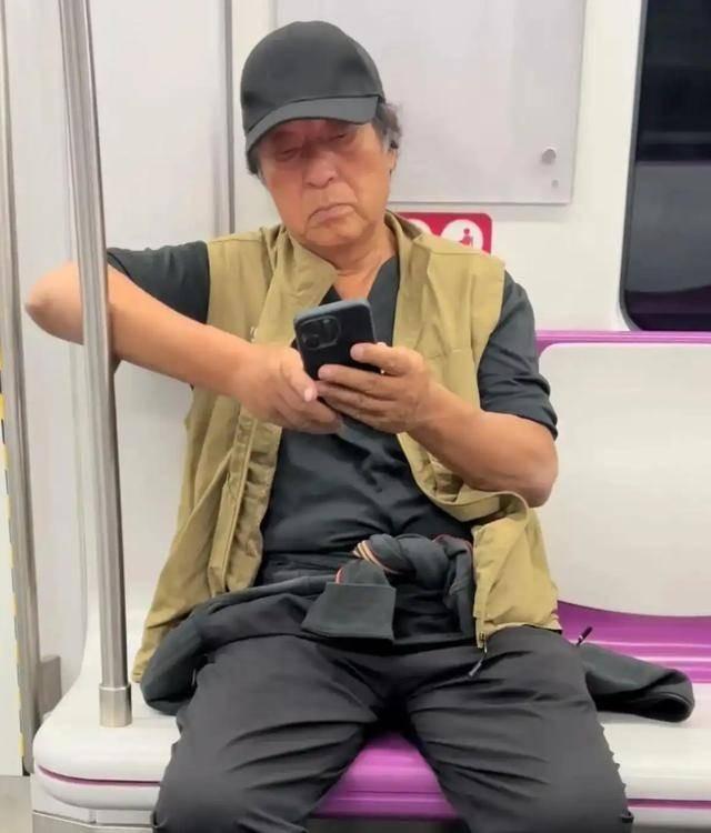 牛群也没想到，折腾半生家产尽失，如今美国毕业的儿子成晚年依靠