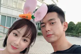 李现连续六年为杨紫庆生 俊男美女同框颜值养眼图片