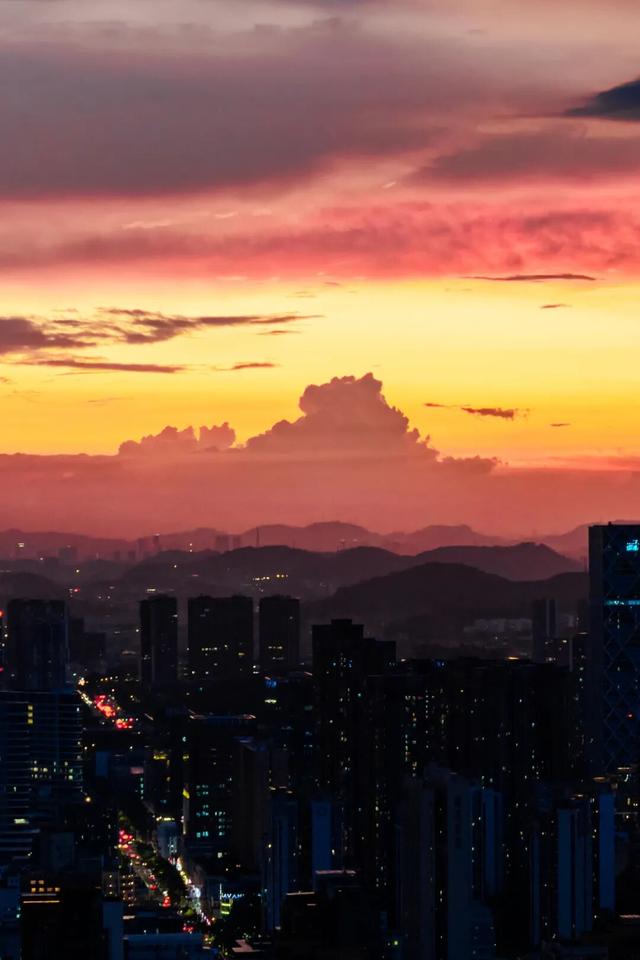 “天空的情书”已送达！请签收龙岗的专属浪漫🥰