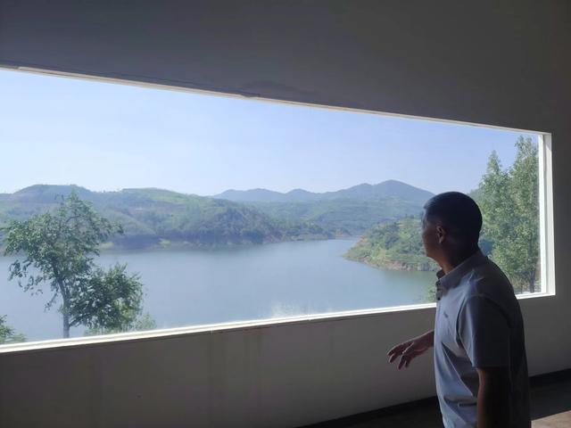 参观汝阳五棵树美术馆有感