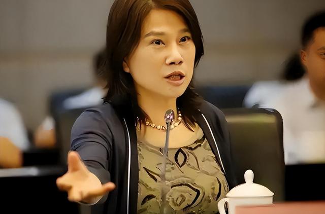 被停职审查、转移格力资产、搞办公室恋情，董明珠身上谣言太离谱