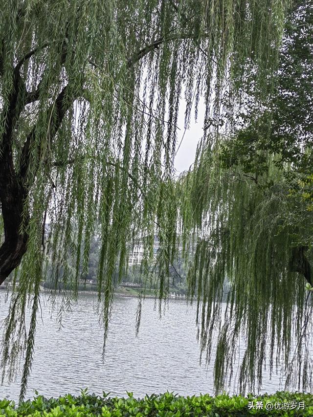 襄阳古城汉江风景很美