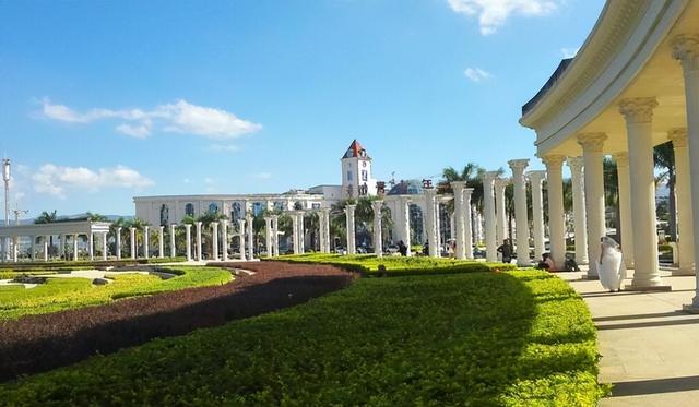 中国唯一一个“军人城市”，一半以上都是军人，吸引众多女孩前往