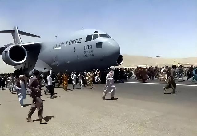 两大“动作”表明，台海战争可能爆发？美国可千万别犯历史错误！