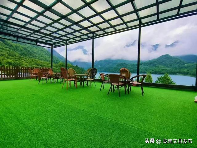 文县双节盛景：天池映月话团圆，白马欢歌越千年