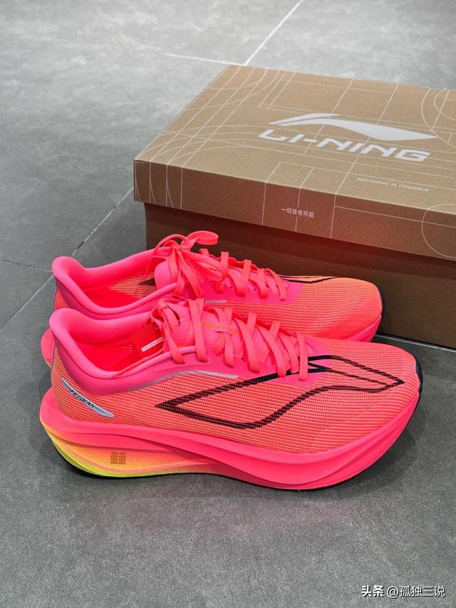 李宁2025鞋王榜出炉！TOP10包揽专业与潮流，这双鞋竟卖爆全