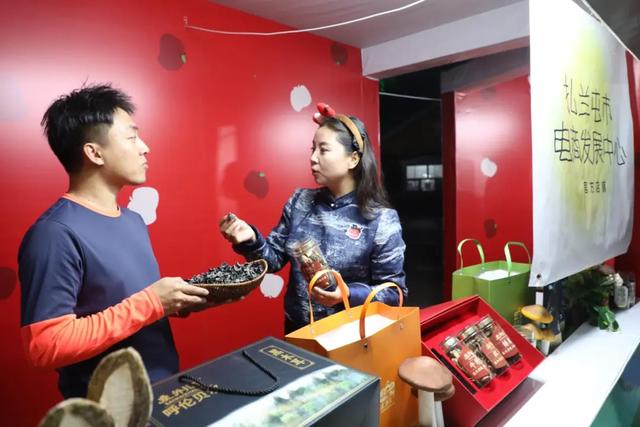 内蒙古扎兰屯:沙果奇妙夜 打造全国首个沙果产业文旅节庆IP