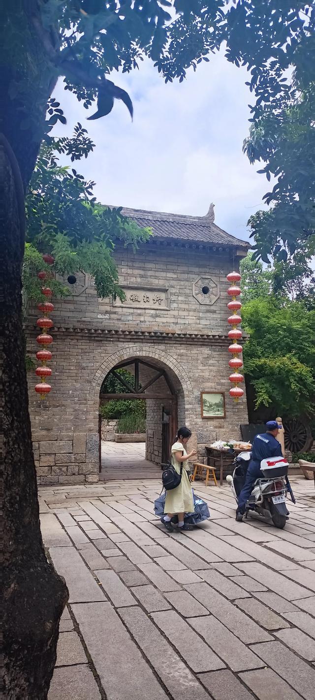 唐村古街道成了短剧拍摄网红地