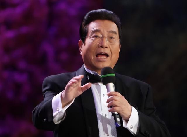 钱再多有什么用？87岁李双江一家4口的现状，给所有男人提了个醒