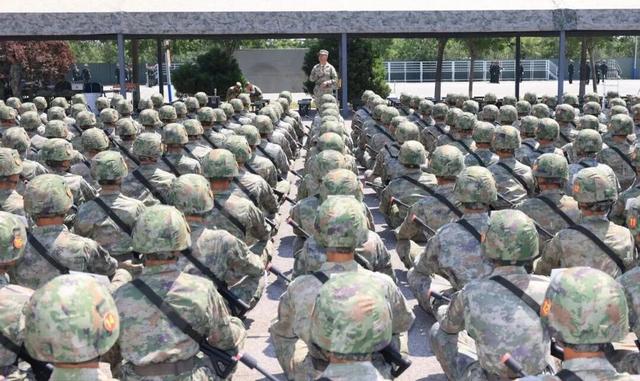 “老兵不老”！53岁教练三上阅兵场，背后故事震撼人心！