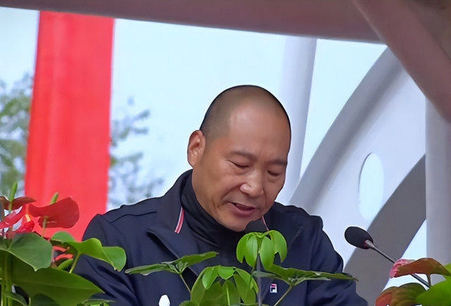 上梁不正下梁歪！他举报释永信，年收入超3.78亿	，妻子是小三上位