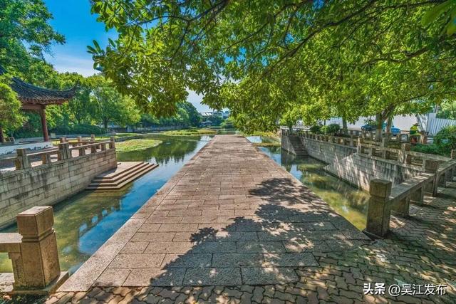 吴江人的_________ ，叫垂虹路 ！