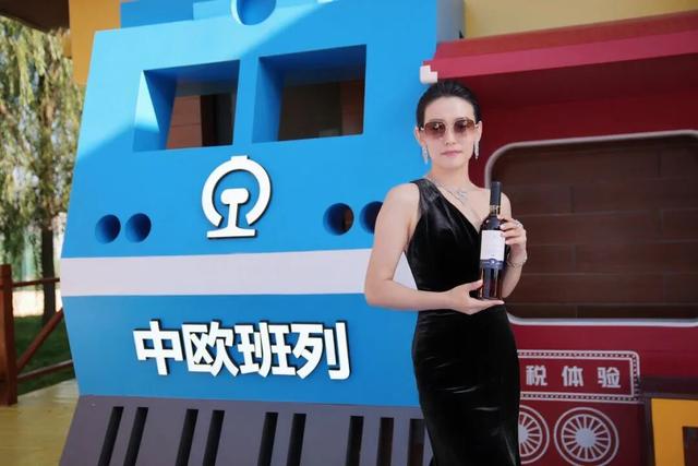 呼和浩特又添新地标！“礼盒公园开箱”！全球购、遛娃等都安排！