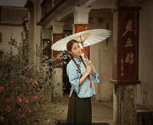 蒋介石唯一女儿有多美？先后嫁给他的“死敌”，晚年继承天价遗产