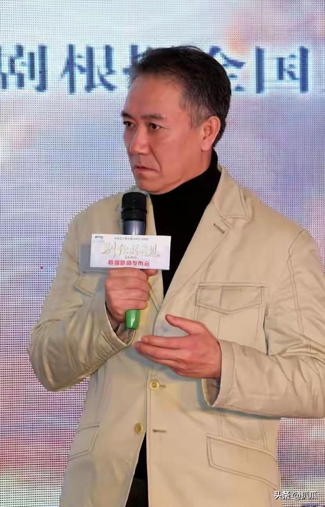 这一次，被人民日报“点名”的67岁李幼斌，让整个娱乐圈都沉默了