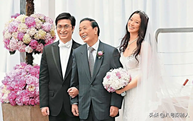 她14岁已是“人间尤物”，被首富看中花10亿娶回家，8年生了四胎