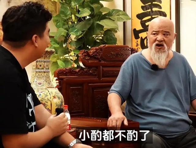 70岁的李琦：曾每天2包烟，顿顿8两酒，跟去世前的杨少华如出一辙
