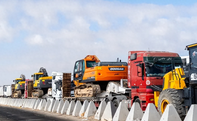 加沙战火重燃！以色列撕毁协议	，多次空袭火光冲天，哈马斯喊冤