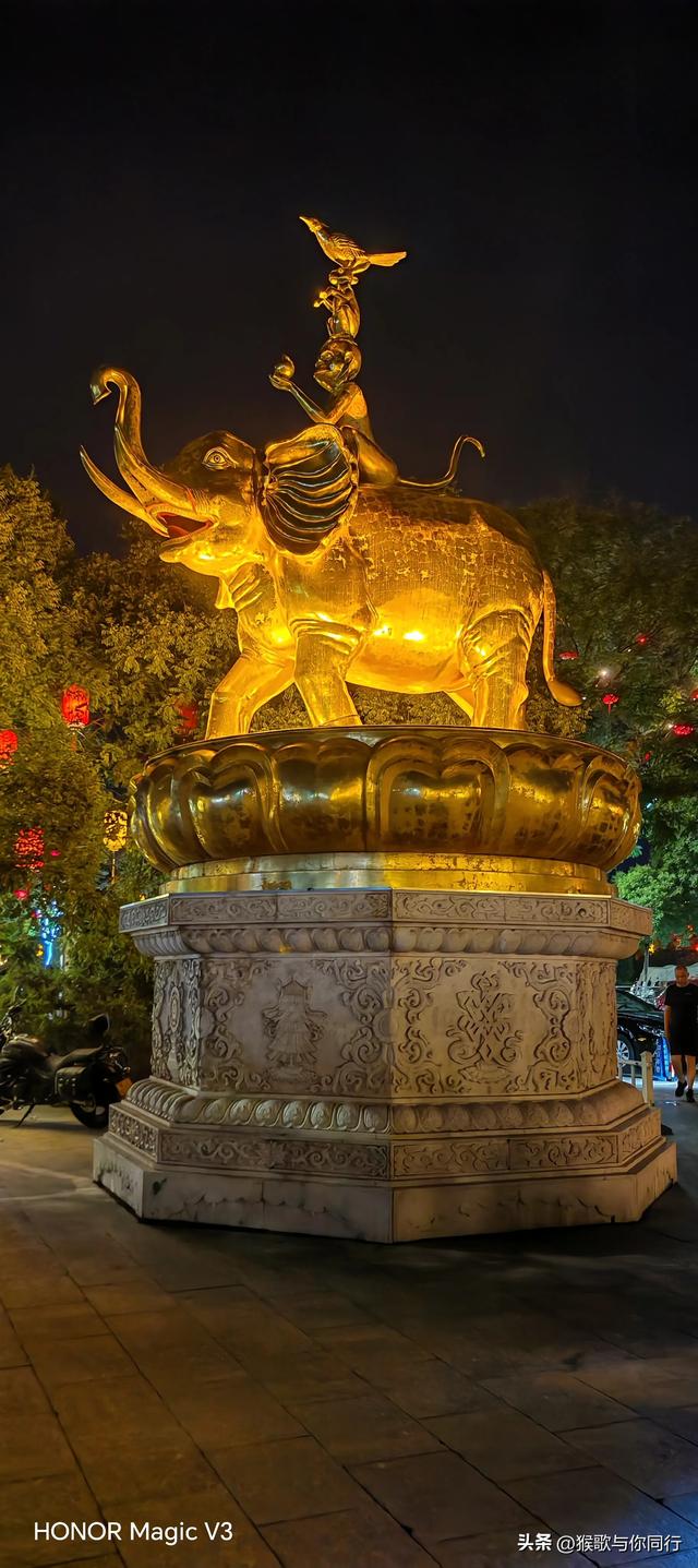 第一站（13日）：青城塞上老街