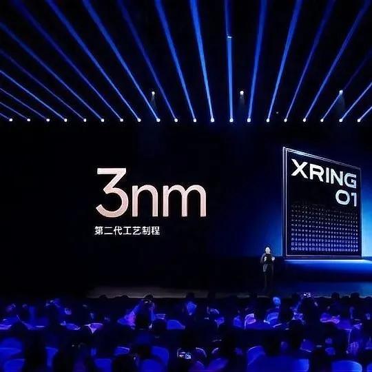 雷军的沉默震耳欲聋：那颗烫手的英伟达芯片，他到底还敢不敢用？