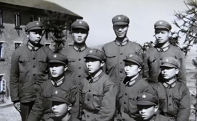 包10位情妇，睡觉全靠翻牌	，生下11个私生子，75岁仍在拼命生娃？