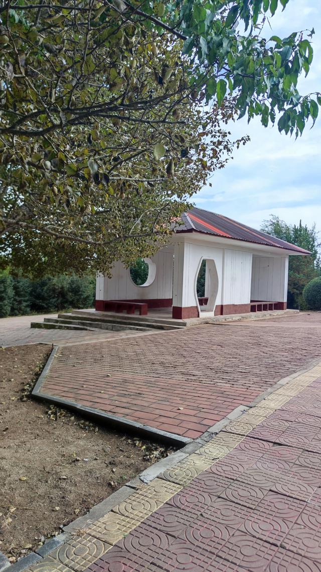 乌兰察布，铁军山与卧龙山及老虎山