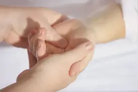 脑梗来临前，2个地方可能发麻图片