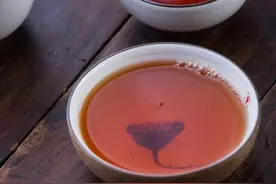 从小内向又胆小，遭受别人欺负和打压，开窍后发现能说会道很管用图片