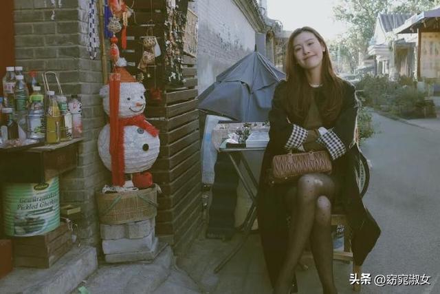 游泳冠军刘湘穿黑丝风情万种!既有赛场英姿飒爽 又有邻家女孩甜美