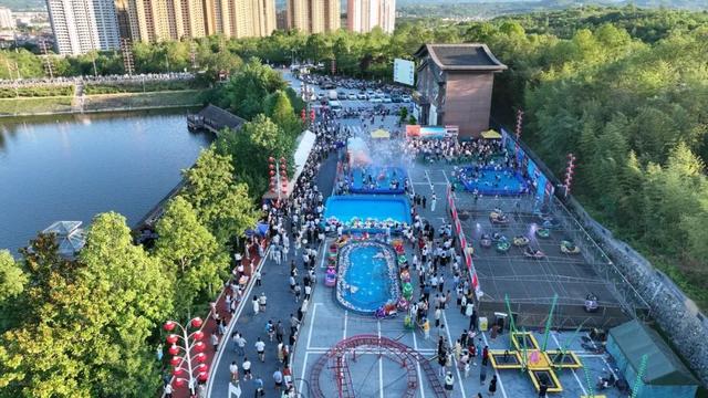 西乡夏日乐翻天：樱桃沟泼水狂欢+汉风廊桥纳凉晚会