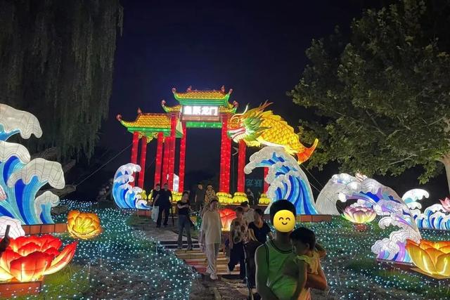京城夏夜新顶流！蘑幻夜花园嗨翻啦