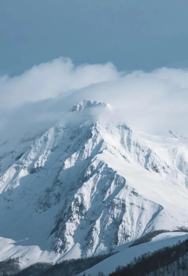 长白山冬日限定:冰封天池、雾凇魔界,一场与天地对话的旅程