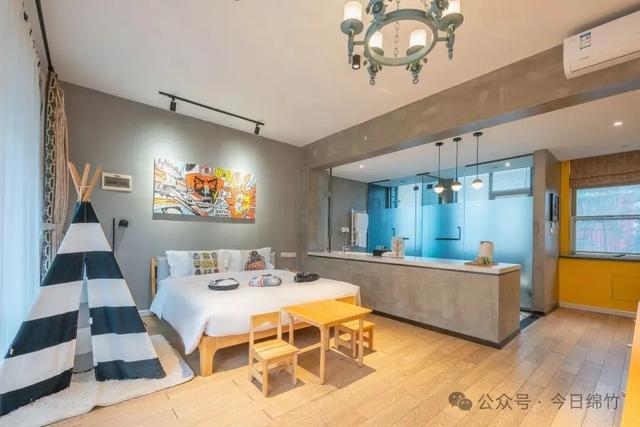 超凉快！走！住小院枕山风，做绵竹“山系青年”……