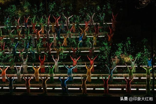 张艺谋在武夷山种了棵“浪漫树”——印象大红袍的浪漫永不打烊！