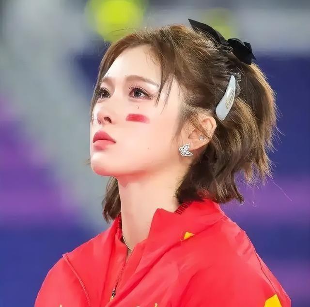 吴艳妮妈妈也没想到，全运会刚结束，女儿就落得和全红婵一样处境