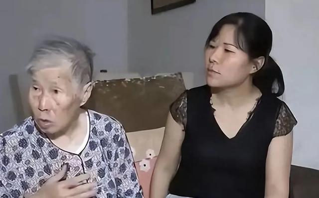 湖南一女子因长得太漂亮，55岁没上过一天班，颜值曝光后网友感慨