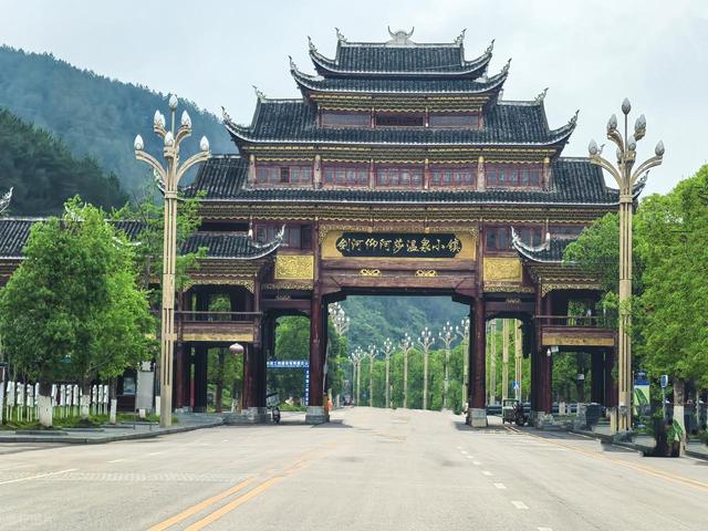 如果有条件，退休我更愿意在这 8 座温泉小城久居，生活舒服节奏慢