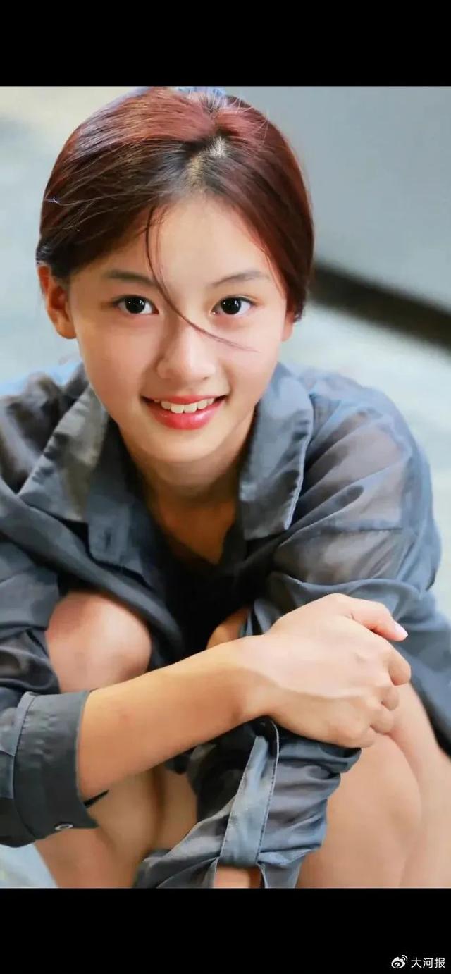 15岁女孩七七1分钟视频报价1万