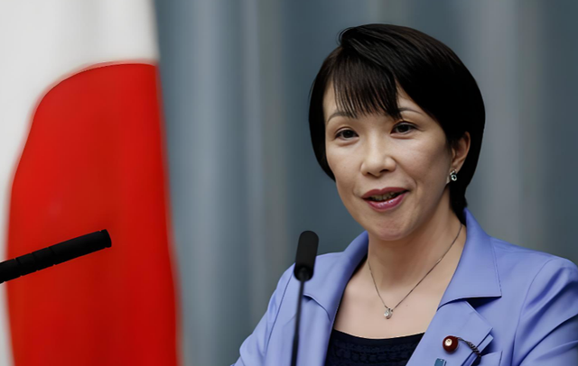 日本扛不住了，石破茂出面降温，中方二字绝杀，高市休想蒙混过关