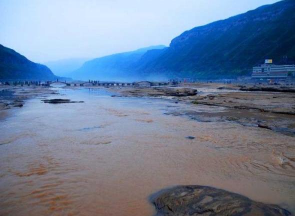 山西旅游：走进壶口瀑布观赏壮观奇景（图）