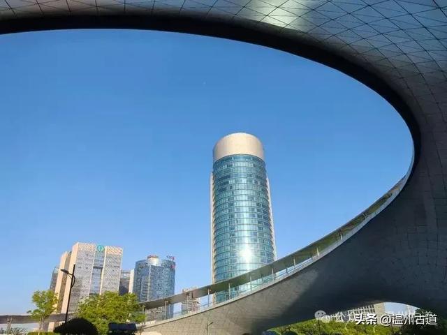 江滨海景黄金岸，省却远途下苍南！