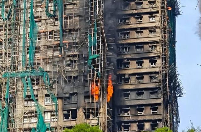 郭晶晶也没想到，霍启刚会因香港火灾后的这一举动，实现口碑暴增